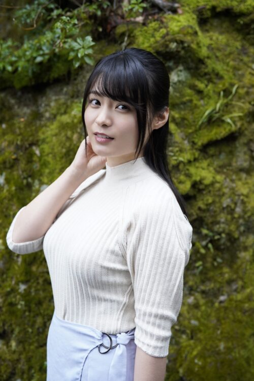 「今年でデビュー10周年、これからも応援よろしくお願いします！」