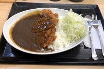 カツカレー論争　「別々に食べたい」という否定派に愛好家たちが猛反論