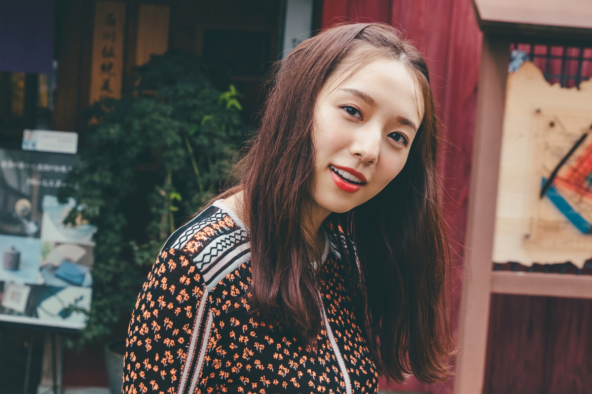 写真】乃木坂46「美脚女王」新内眞衣の卒業記念写真集から未公開