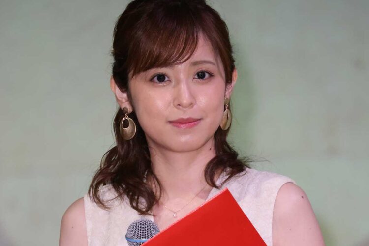 2021年7月、フジ関連会社が企画する展示会の発表会見に出席した久慈暁子