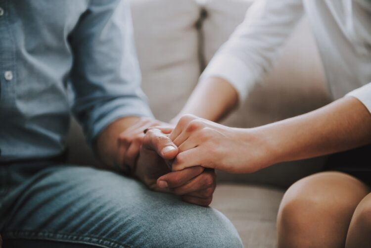 夫婦間での生体腎移植が増えている理由とは（写真／GettyImages）