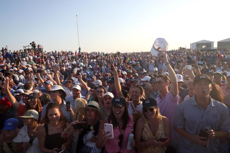 アメリカで開催されたゴルフ大会の様子（写真／共同通信社）