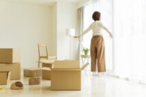 テレワーク導入で実家を出た20代女性、会社の方針転換に「絶望しました」