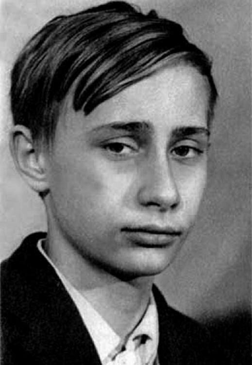 少年期のプーチン氏（写真／アフロ）