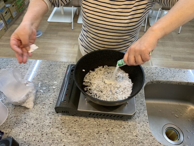 紙の量は凝固剤とのバランスに気を付ける