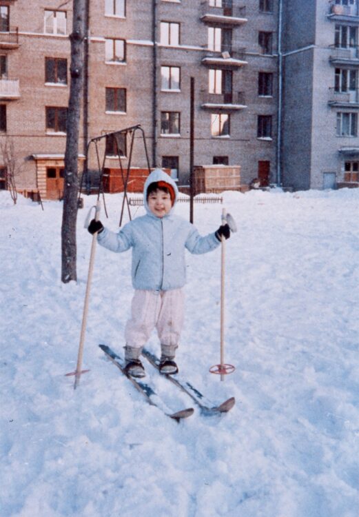 雅子さまは幼少期の冷戦下の旧ソ連で過ごされたことも（1967年1月、モスクワ。写真／宮内庁提供）