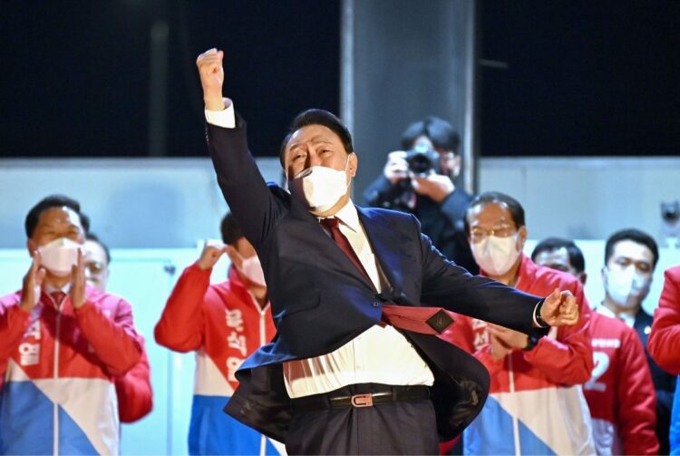 3月9日に執行された韓国大統領選挙で当選した保守系最大野党「国民の力」の尹錫悦（ユン・ソクヨル）候補（AFP＝時事）