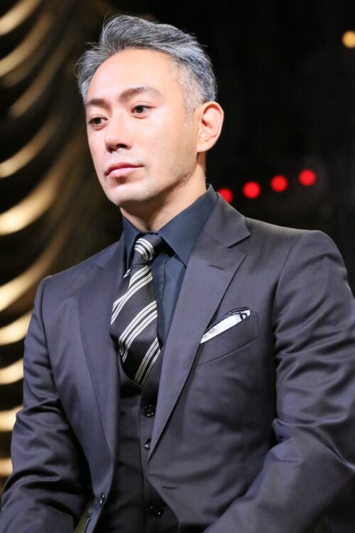 「歌舞伎は襲名で儲ける」と言われることも