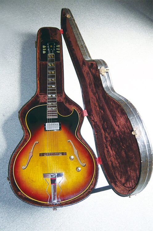 尾崎が愛用していたギターその2、Gibson ES-175
