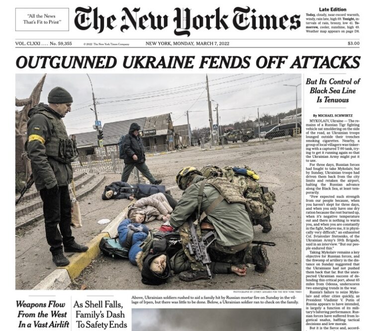 ニューヨークタイムズが1面で報じたウクライナ人親子の遺体