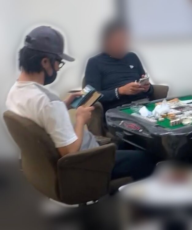 雀荘にいた玉山鉄二