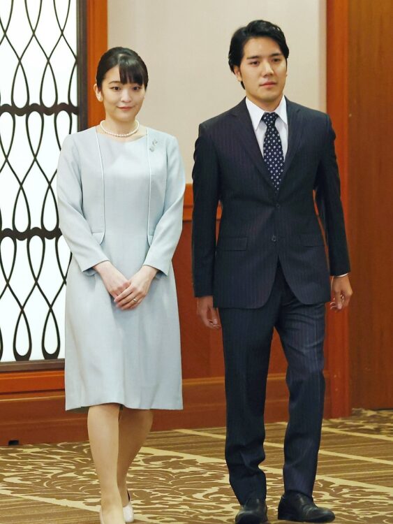 金銭問題などで物議を醸した眞子さんと小室さんの結婚（時事通信フォト）