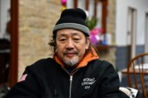 「音楽とデイサービスの融合を」定年前に退職した元警察官の介護業界への挑戦