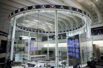 インフレ時に株価上昇が望める企業 金融業界やトヨタなどの輸出関連に注目