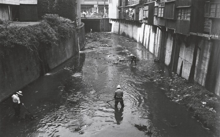 渋谷川と宮益橋　昭和32（1957）年