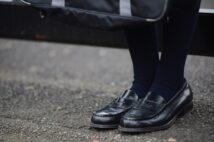 若い女性がSNS上で「使用済みマスク」の購入希望者を募集する事例が増えている…(イメージ)