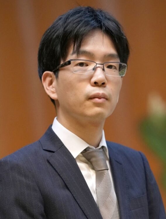 豊島将之九段（写真／共同通信社）