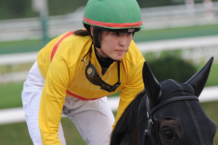 盛岡市の盛岡競馬場でのクラスターカップに出場した、藤田菜七子騎手（2019年）