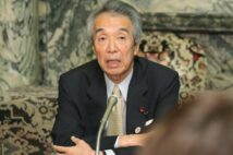 2014年、記者会見に出席した伊吹文明・元衆院議長(時事通信フォト)