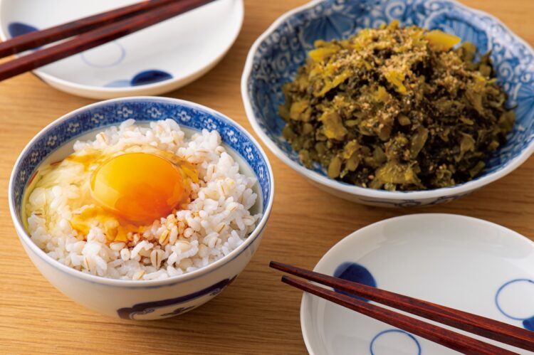 高菜の油炒めと卵かけご飯は、がばいばあちゃんの思い出の料理（撮影／鈴木江実子）