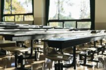 「モンスター学生」はますます増長 学生を過剰に“お客様扱い”する大学の窮地