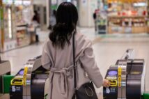 ストレス、設備、家庭環境…リモート勤務可能でもオフィスが支持される理由