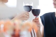 「周囲がお金持ちばかり…」金銭感覚の違うママ友たちとどう付き合うのが正解か?
