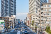 騒音はどこまで気になる?「大通りや高速道路沿いのマンション」実際の住み心地
