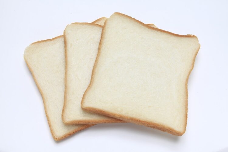 日本の食パンはほとんどカナダ産小麦を原料としてきた（イメージ、時事通信フォト）