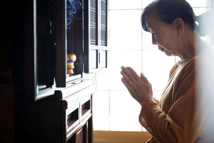 結婚は“お得”なのか（写真／PIXTA）