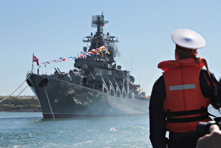 黒海沿岸に艦隊を展開しているロシア軍（写真／アフロ）