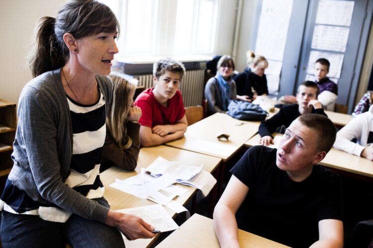 北欧諸国は教育改革により危機を乗り越えた（2010年頃のデンマークの授業風景。Ritzau Scanpix/時事通信フォト）