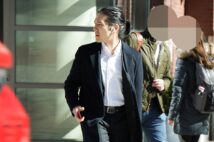 ニューヨクの街を行く小室圭さん