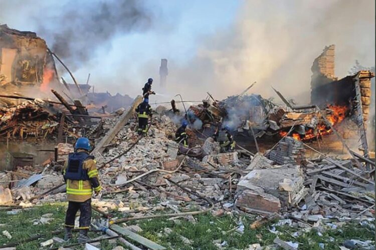 5月7日　ルガンスク州 ビロホリフカ村 学校（写真＝AFP／AFLO）