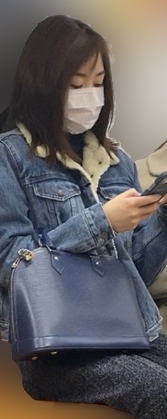 スマホをちらり