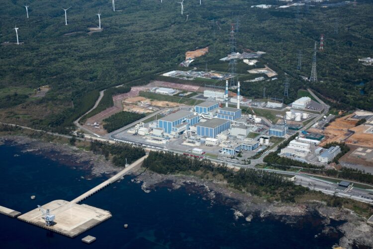 石川県の志賀原子力発電所（時事通信フォト）