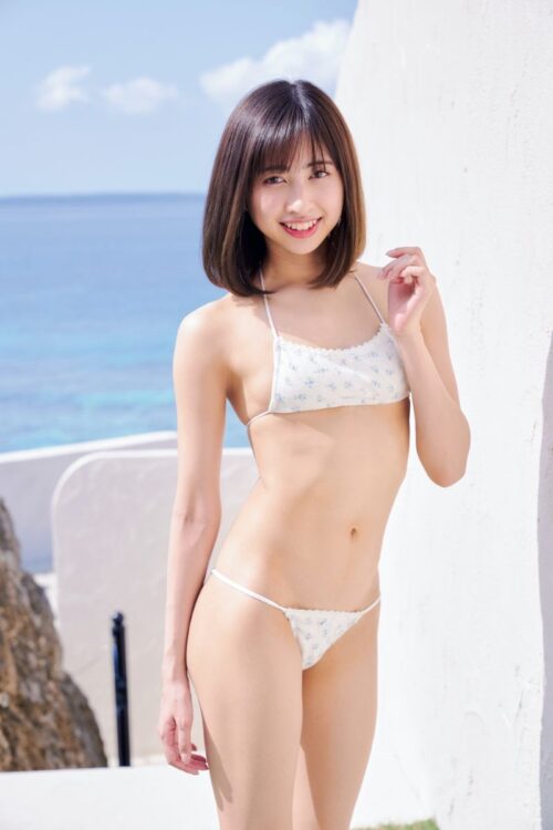 高坂琴水の大胆ボディ