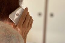 「渡航費用を今すぐ振り込んで!」筋が通っていないが巧妙にスキを突く詐欺の手口