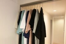 「外干しはあり得ない!」洗濯物を部屋干しする人たちが語るメリットとニオイを防ぐ工夫