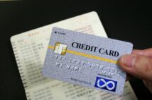 「気づけば出費が…」ムダ遣いつながる分割払いと高額の買い物の興奮