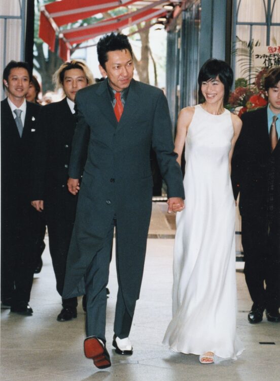 布袋寅泰（60）　今井美樹（59）1999年