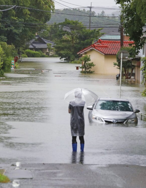 2021年8月　九州豪雨：佐賀県武雄市で発生した冠水（写真／共同通信社）