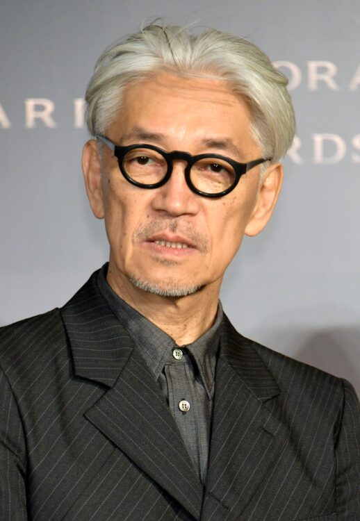 坂本龍一は反対を表明（時事通信フォト）