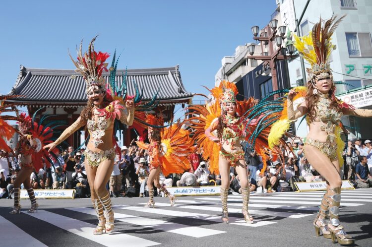 東京・浅草のサンバカーニバルは残念ながら今年も開催見送り（時事通信フォト）