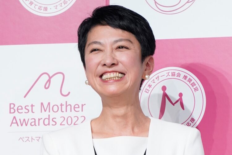 2億円三世帯豪邸を新築した蓮舫氏(時事通信フォト)