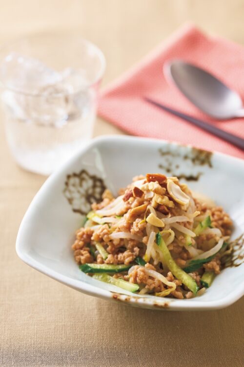 旨味・風味たっぷりの肉みそが後を引く「肉みそもやし」