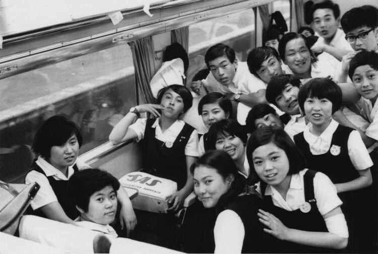 昭和45年頃になると、新幹線で修学旅行に行くのが定番に。提供：鉄道博物館