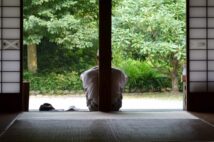 「身元引受人になったばかりに…」施設入居した“独り身の親戚”の介護トラブル