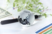 インデックス投信を使った世界分散投資 成功させるコツは「ほったらかし」