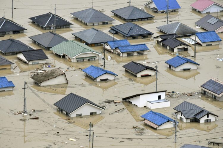 2018年に発生した「西日本豪雨」被害の様子。岡山県倉敷市真備町（共同通信社）